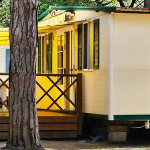 Campeggio Mareblue Mobilhomes On Mare E Pineta, Lido di Spina